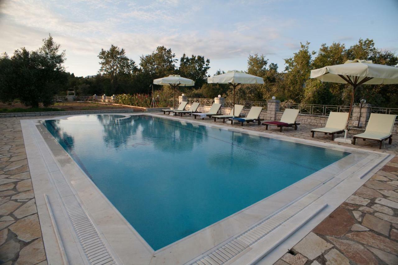 Epavlis Nadine Corfu Villa Gouvia Exterior photo